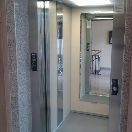 Апартаменти Shtern Estate Apartament Брашов